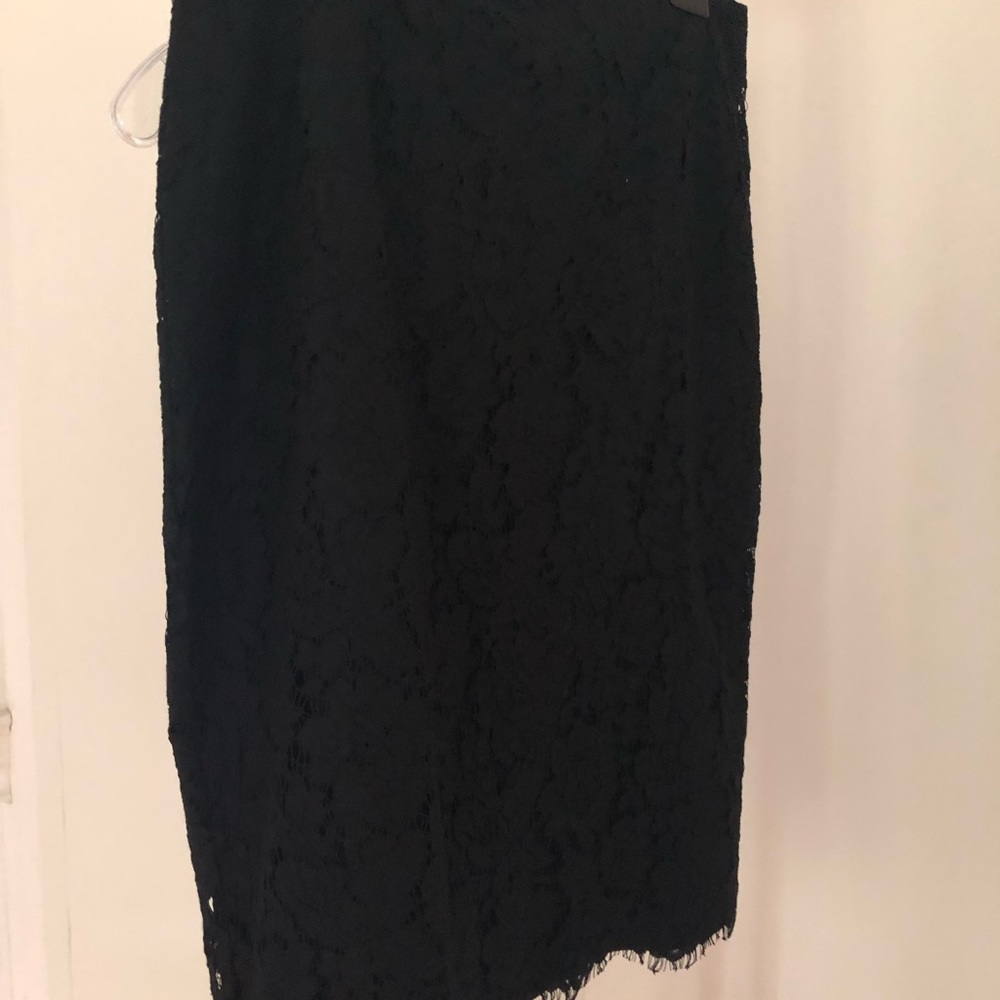 Lace skirt